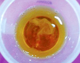 网友曝康师傅茶饮料里发现“水母”